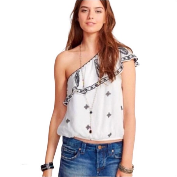 Free People Tops - 🛑 2/$20 Free People Easy on the Eyes One Shoulder Top in White Size Medium